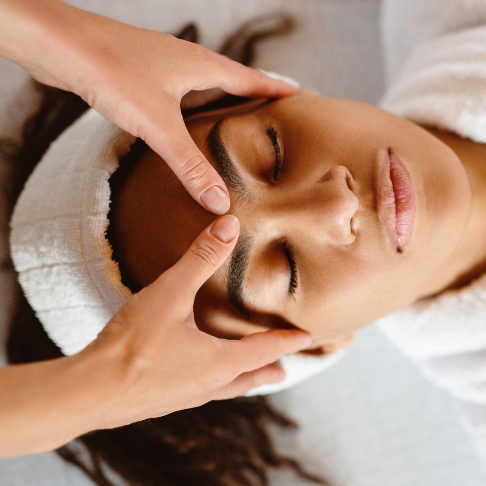 Facial Massage Benefits for Skin and Stress: More Than Just a Glow